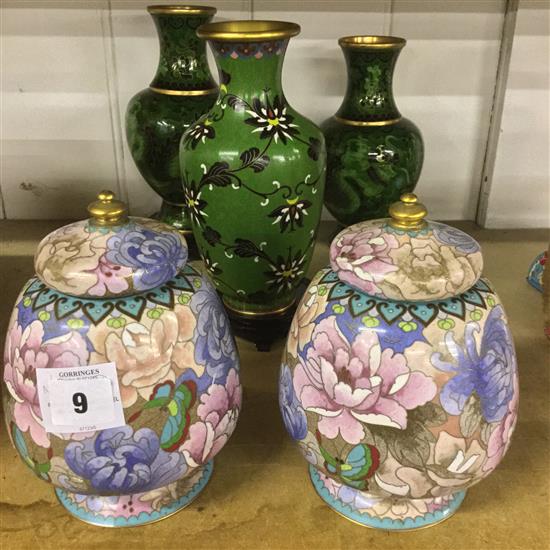 Pair of cloisonne enamel pink vases & covers & 3 Cloisonne enamel green ground vases(-)